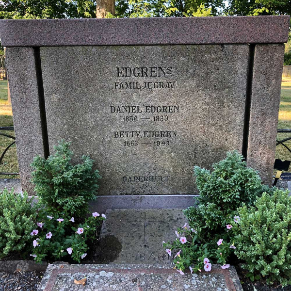 Edgrens familjegrav i gruppen Värmland / Säffle / Eskilsäter kyrkogård hos Kyrkogårdsvandring (0701362R)