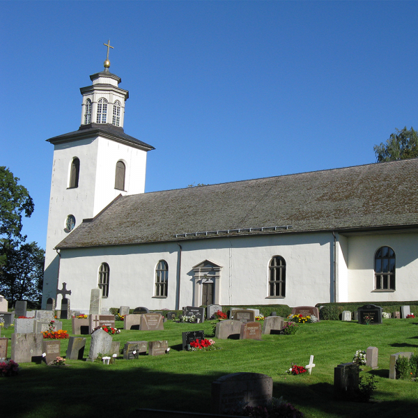 Johan Bauman och Cajsa Maria Brand i gruppen Vrmland / Sffle / Gillberga kyrkogrd hos Kyrkogrdsvandring (09046R)