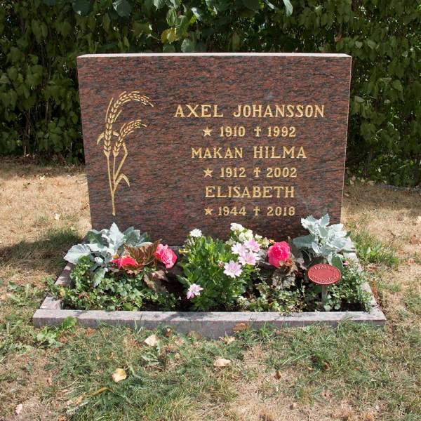 Axel Johanssons Familjegrav i gruppen Vrmland / Sffle / Kila kyrkogrd hos Kyrkogrdsvandring (1003163-164R)