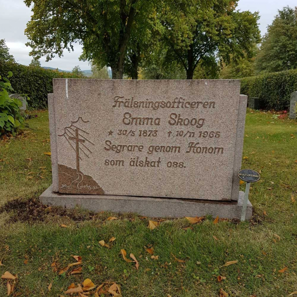 Emma Skoog i gruppen Värmland / Säffle / Långserud kyrkogård hos Kyrkogårdsvandring (121064)