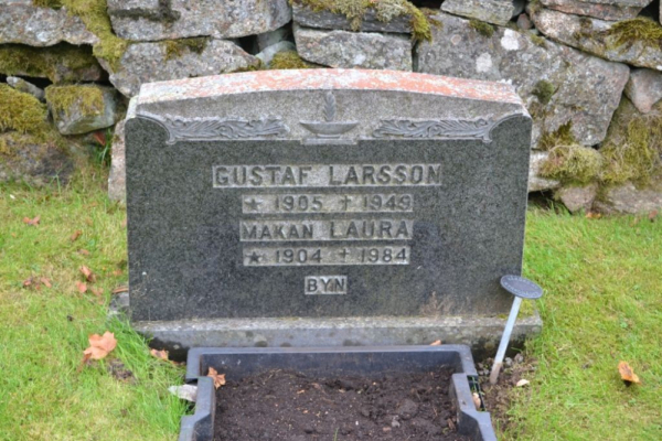 Gustav Larssons Familjegrav i gruppen Dalsland / Åmål / Mo kyrkogård hos Kyrkogårdsvandring (amal0493005)