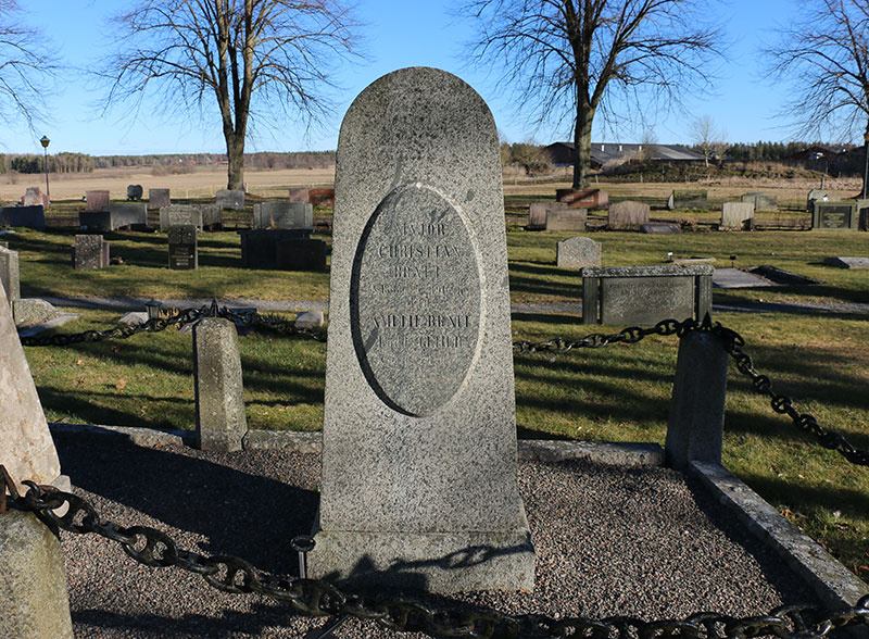 Brattsl�ktens familjegrav