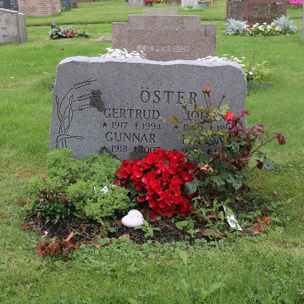 Johan Valfrid �sters familjegrav