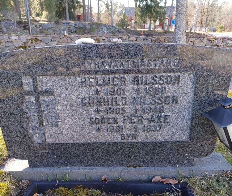 Helmer Nilssons familjegrav
